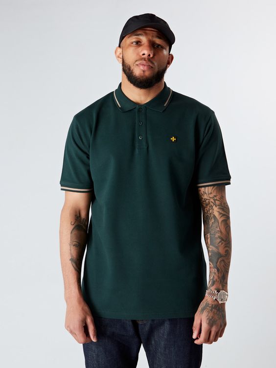 Smart Casual Cool: Men's Summer 2023 Polo Outfits for Fashionable and Relaxed Looks