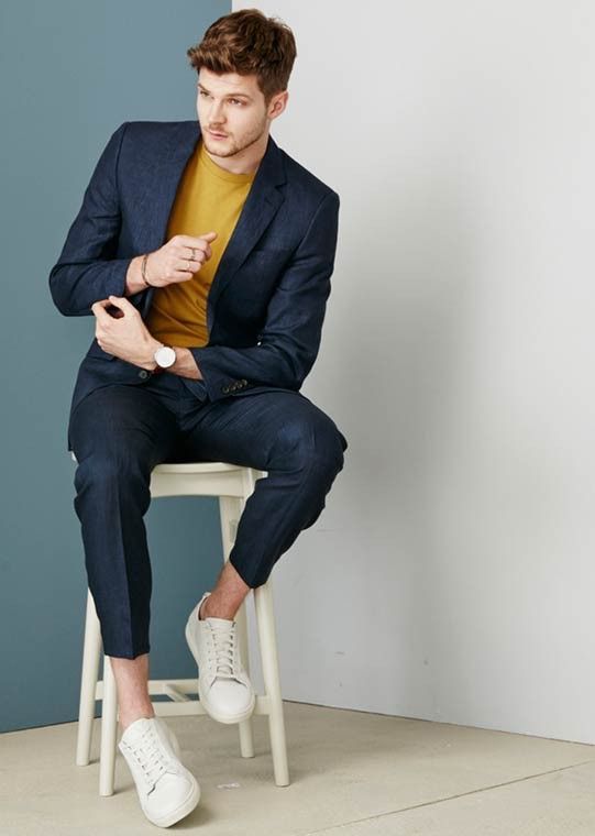 Aesthetic Meets Classy: Men's Casual-Formal Outfit Guide for Modern Dressing
