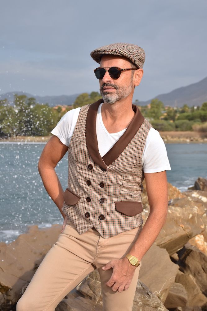 The Ultimate Guide to Men's Summer Vests: A Staple in Your Wardrobe