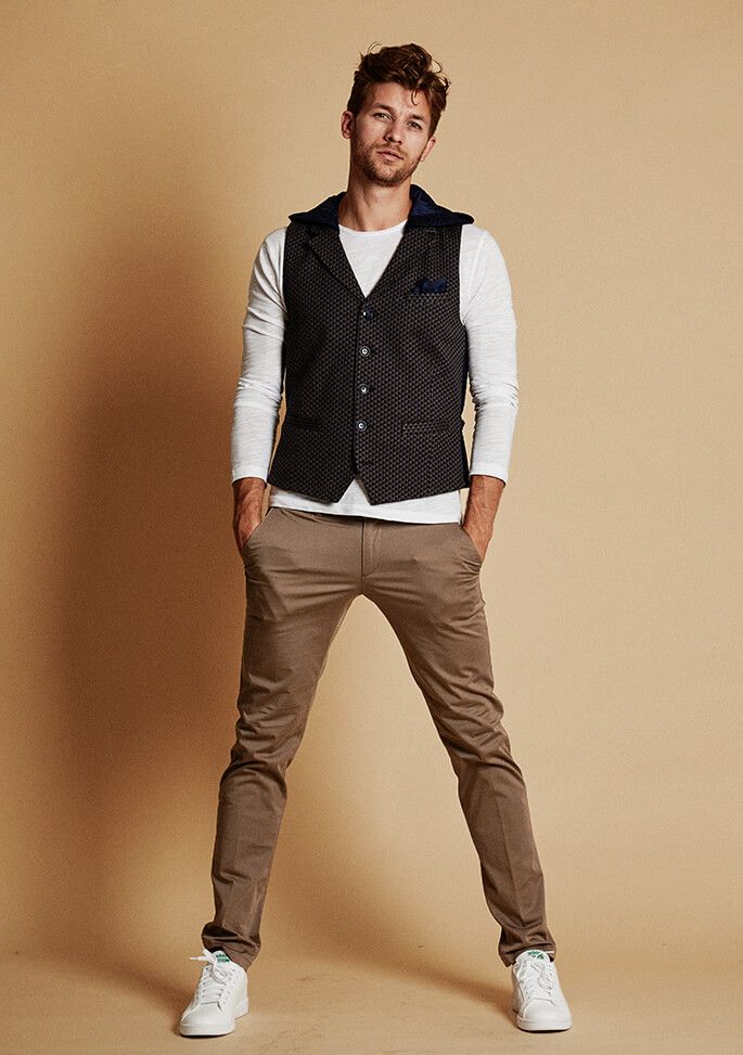 The Ultimate Guide to Men's Summer Vests: A Staple in Your Wardrobe