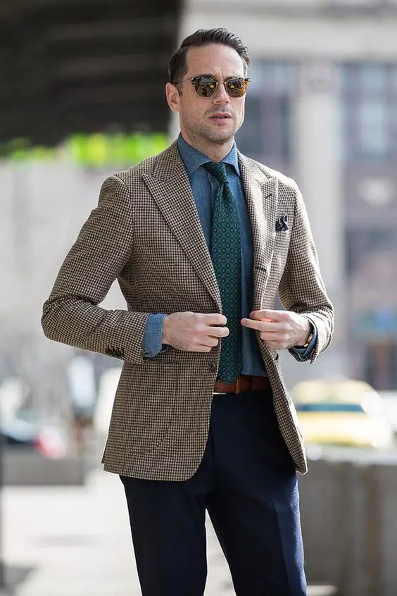Stay Stylish with Men's Business Casual Outfits for Every Season