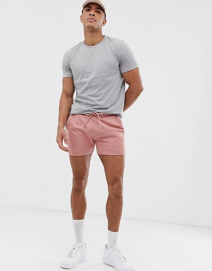 Smart and Casual: Men's Summer Outfits with Shorts