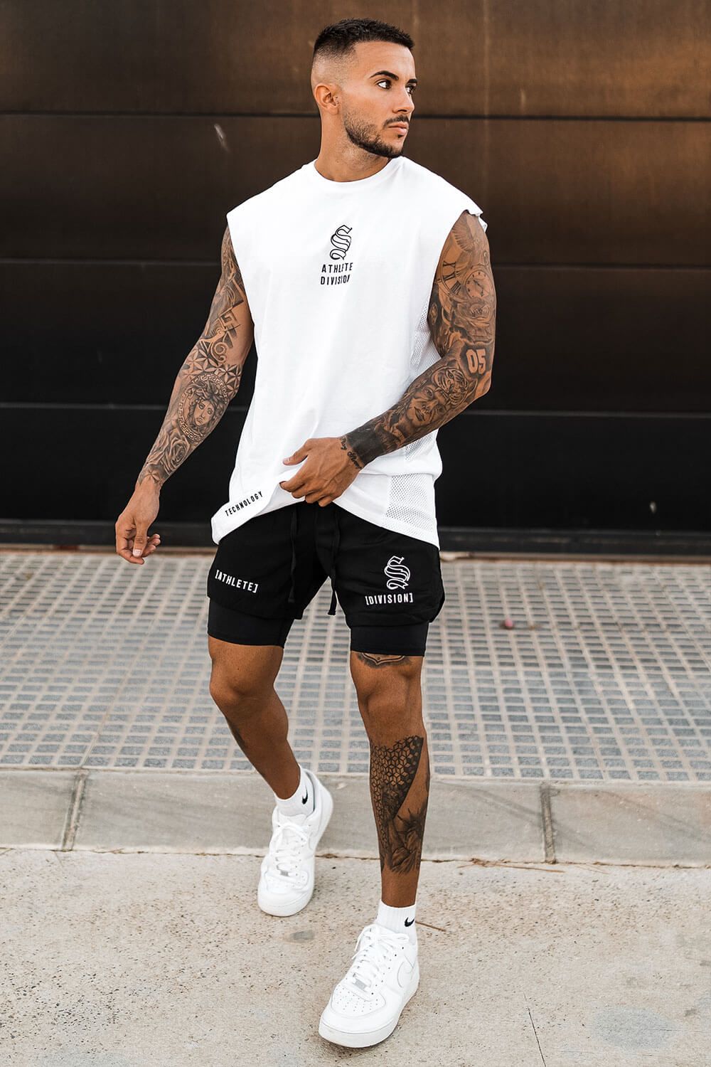 Smart and Casual: Men's Summer Outfits with Shorts