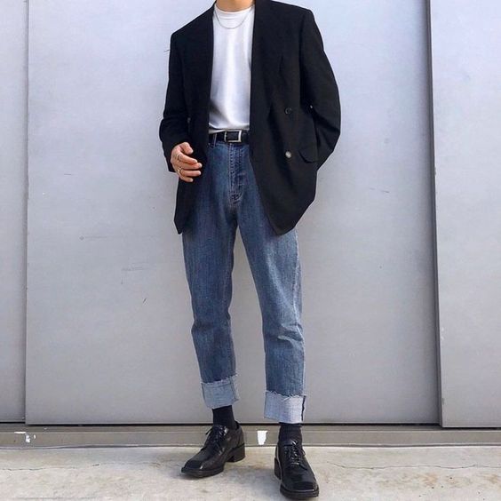 Dapper Denim: The Must-Have Fall Jeans for Men 2023