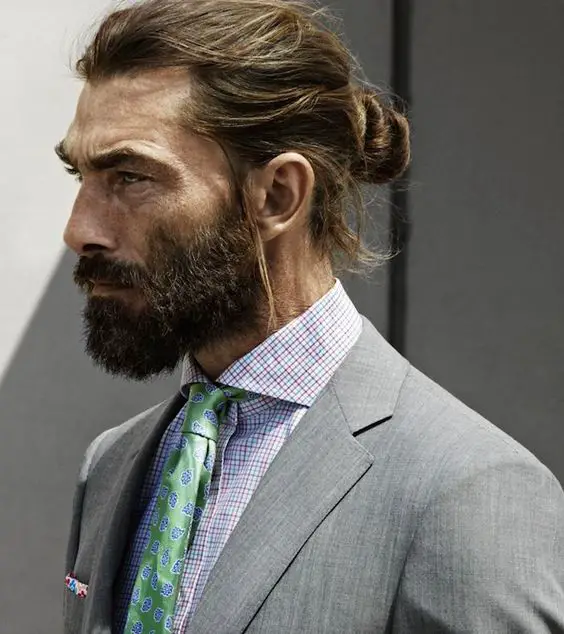 16 Messy Man Bun Hairstyles Ideas: Take advantage of the casual chic fashion trend