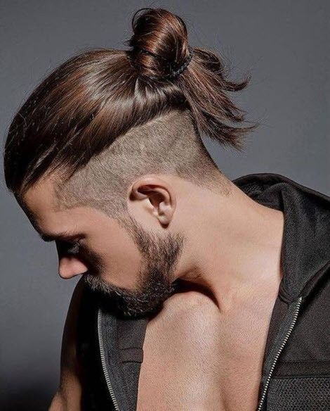 Short men's hairstyles with bun 16 ideas: Fashionable and versatile look