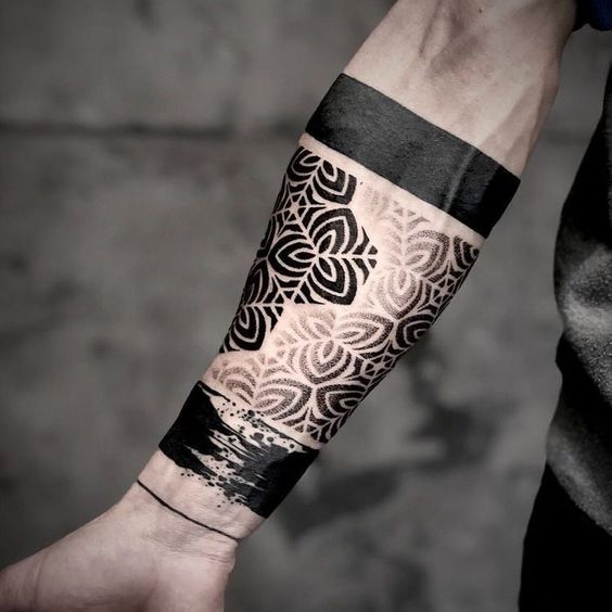 Men's wrist tattoos 18 ideas: Stylish designs for the modern man