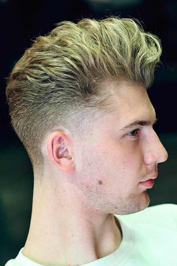 Perfect pompadour hairstyle for men with curly hair 18 ideas