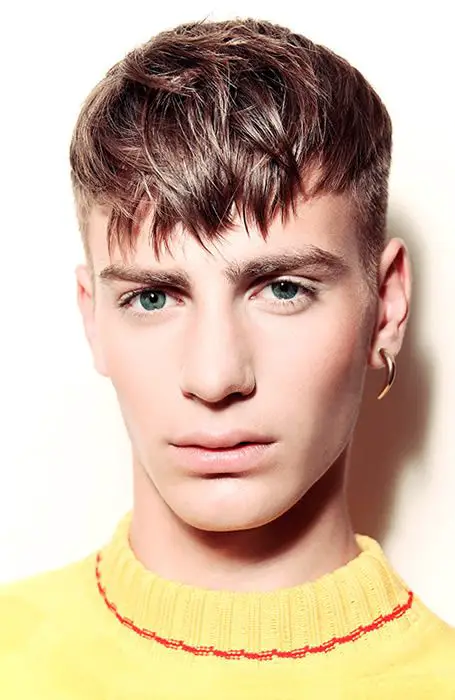 Unleash your style with bangs: 18 men's hairstyle ideas that define elegance and confidence