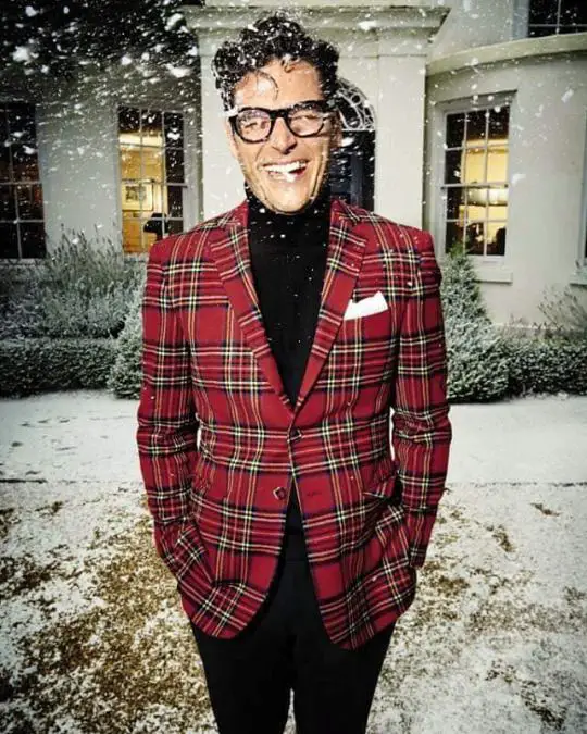 Red Christmas outfit 15 ideas for men in 2023