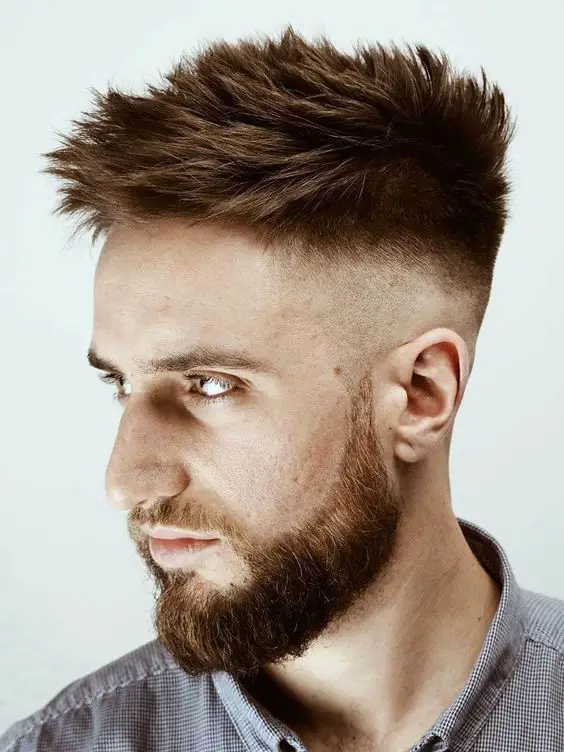 Winter men's short haircuts 2023 - 2024 15 ideas: Stay fashionable and cozy