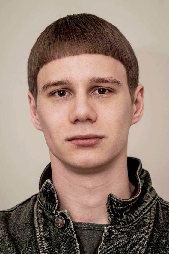 Short haircuts with bangs for men: 18 fashionable ideas in 2024