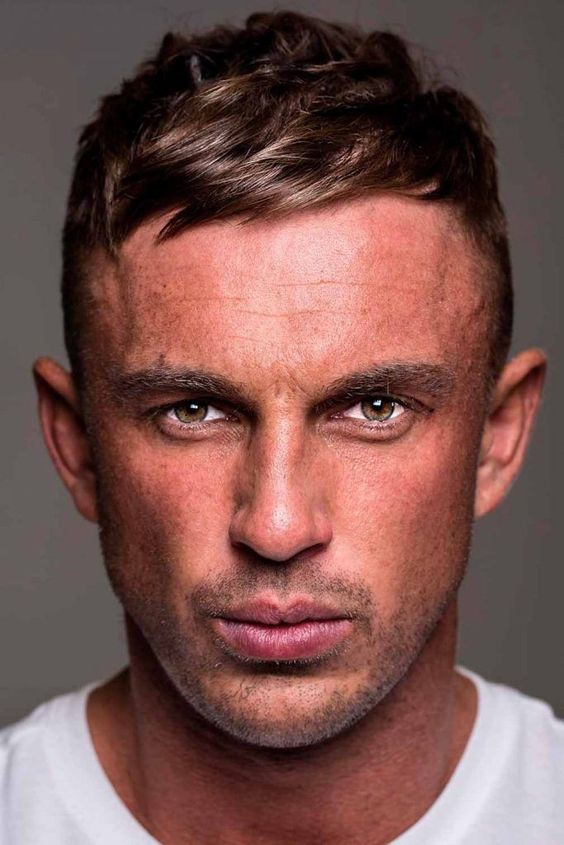 Short haircuts with bangs for men: 18 fashionable ideas in 2024