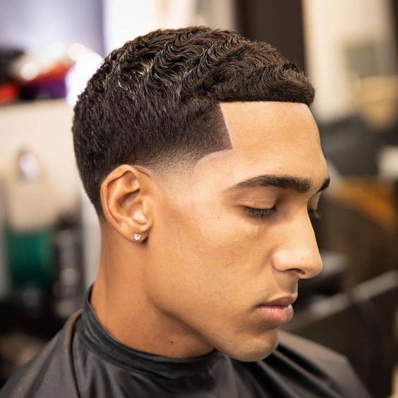 The Ultimate Guide to Achieving Perfect Waves: 15 Men's Haircut Ideas for 2024