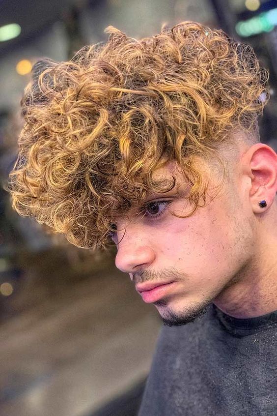 Curly men's hairstyles 2024 21 ideas: Keeping up with the trend