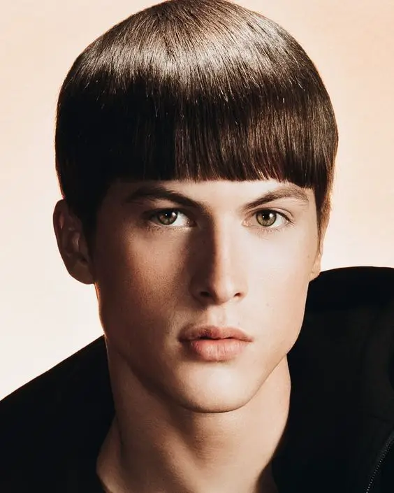 Revamped Long Bowl Cuts 15 ideas: Modern, Messy & Stylish Men's Hair