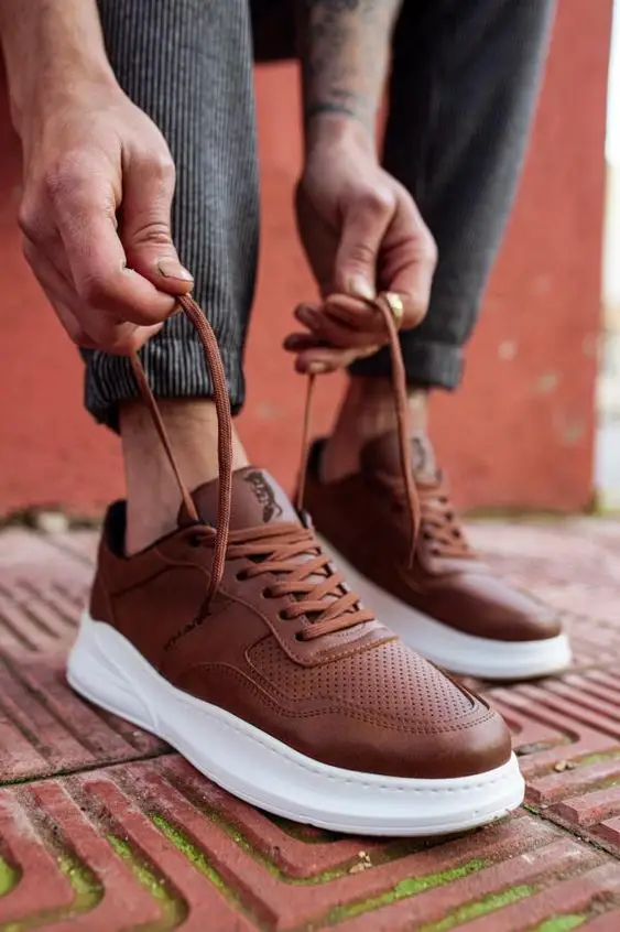 Sneaker Style Guide 2024 15 Ideas: Trends from casual to formal men's styles