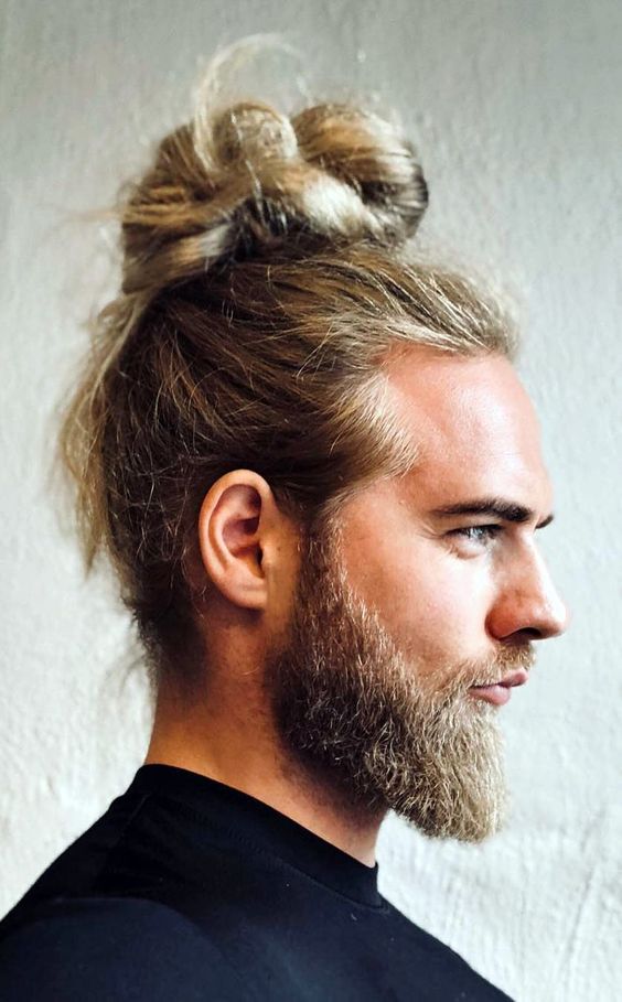 Men's Bundle Styles 16 Ideas: From the Viking Knot to the Curly Bundle