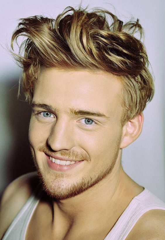 Men's wavy hairstyles for blondes: Trendy haircuts and styles 16 ideas