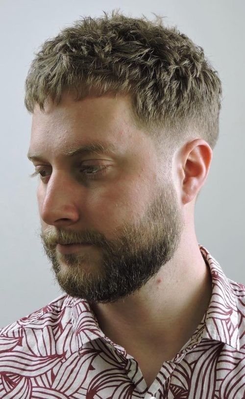 Trendy haircuts for round-faced men that will look stylish in 2023 15 ideas