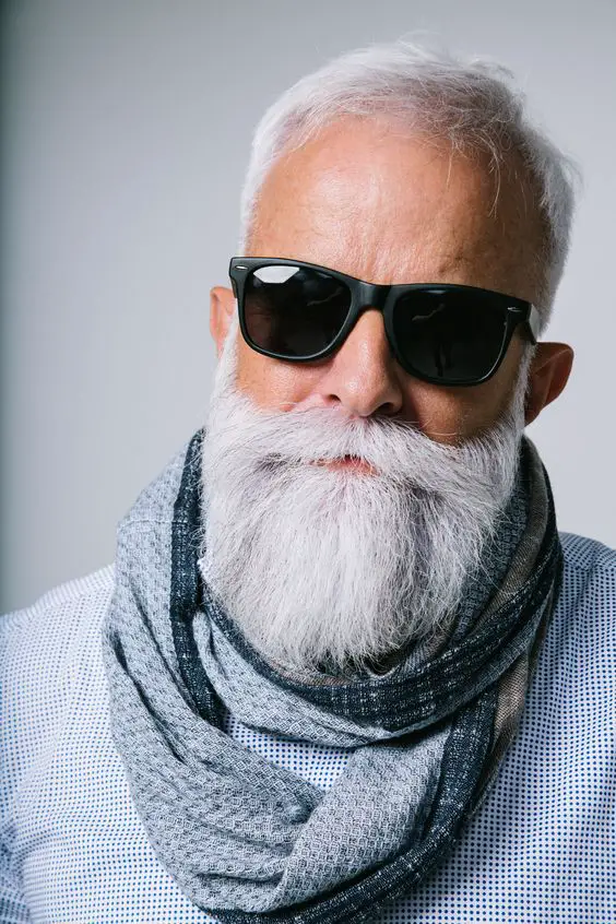 Stylish haircuts for men over 50 - take silver 16 ideas