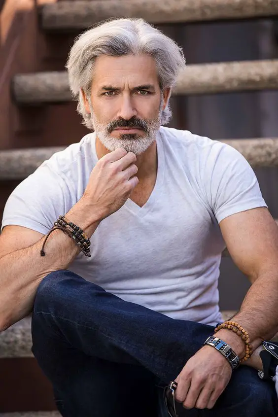 Stylish haircuts for men over 50 - take silver 16 ideas