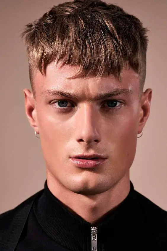 The most fashionable men's haircuts with short bangs in 2024 16 ideas