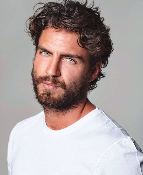 Explore men's haircut trends for medium wavy hair for 2024 16 ideas