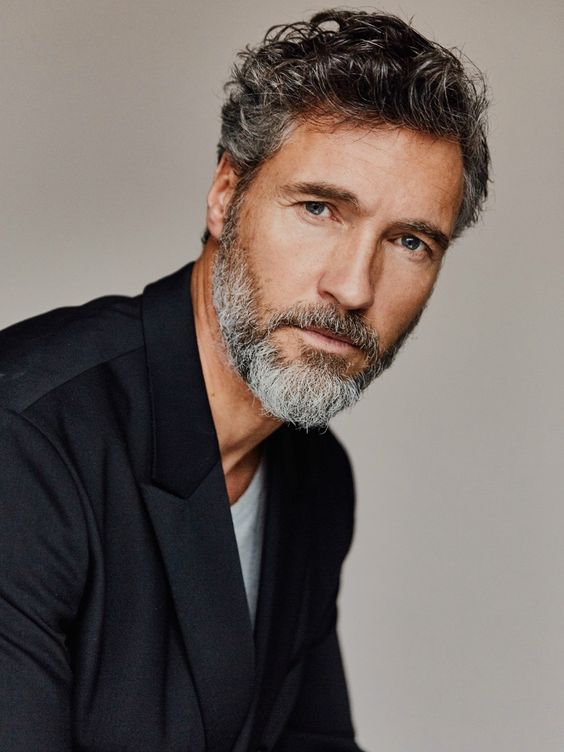 Silver Fox Style: Embrace gray with confidence 15 ideas