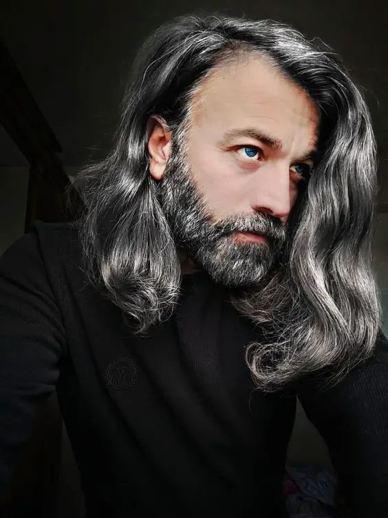 Embodying silver: hairstyles for stylish men over 50 15 ideas