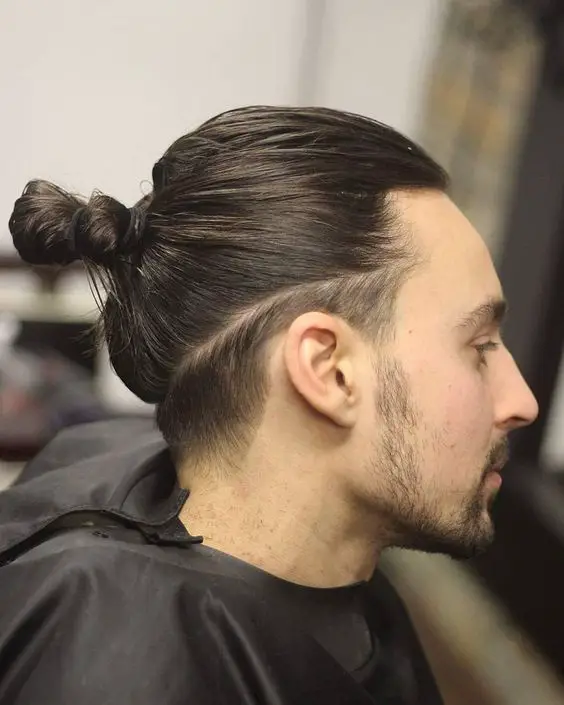 Men's Bundle Styles: From Viking haircuts to modern top knots 15 ideas