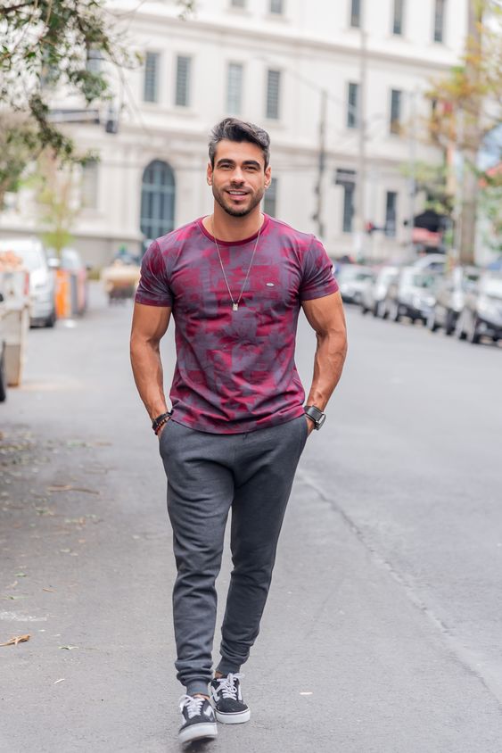 Summer t-shirts for men 25 ideas: Casual, trendy and cool