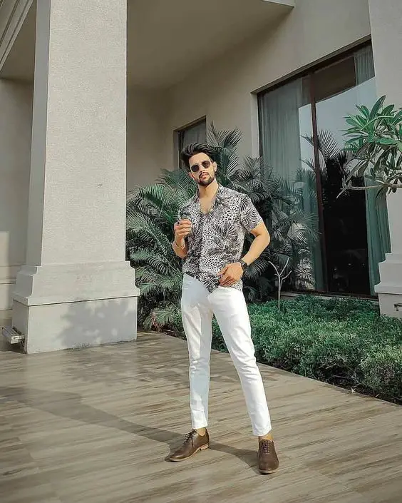 The latest men's summer looks: From beach to street chic 23 ideas