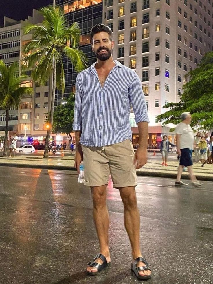 Fashionable summer outfits for men in Street Style 25 ideas