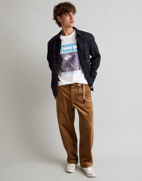 Men's Velvet Jeans: 23 Chic Blazer & Outfit Ideas