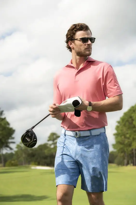 Stylish men's outfit with golf shorts 21 ideas