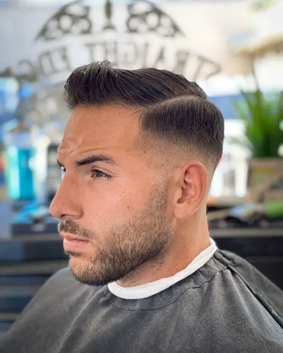The Ultimate Guide to Men’s Simple Haircuts: 22 Stylish and Casual Ideas