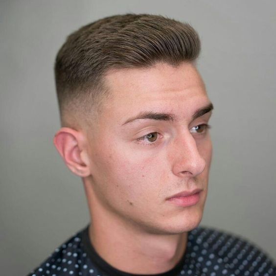 The Ultimate Guide to Men’s Simple Haircuts: 22 Stylish and Casual Ideas