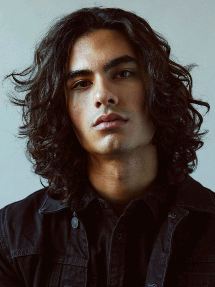 Men's Shoulder Length Hairstyles 18 Ideas: Embracing Modern Style and
