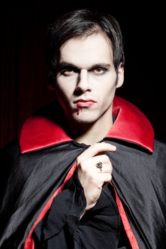 Vampire makeup for men for Halloween 2023 18 ideas: Creating the ...